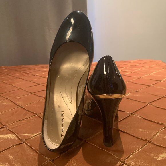 Tahari Size 8M Black and Gold Trim High Heels - Picture 3 of 3